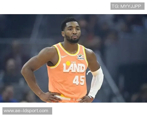 热火首节狂砍53分克尼佩尔直言球队防守疲软表现糟糕