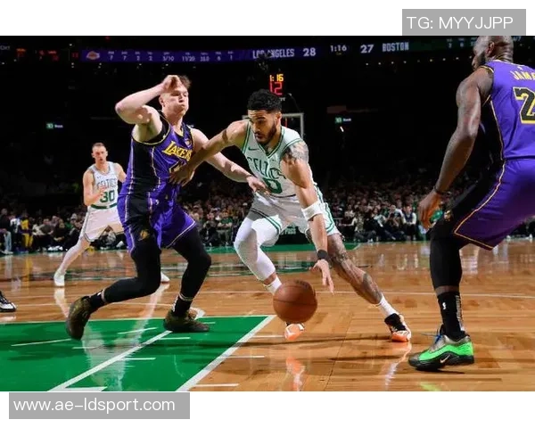 凯尔特人第三节狂潮逆转热火单节净胜21分展现强大实力