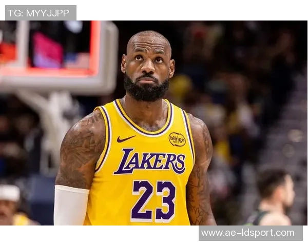 夸梅直言詹姆斯若不回防应考虑退役年龄不是借口